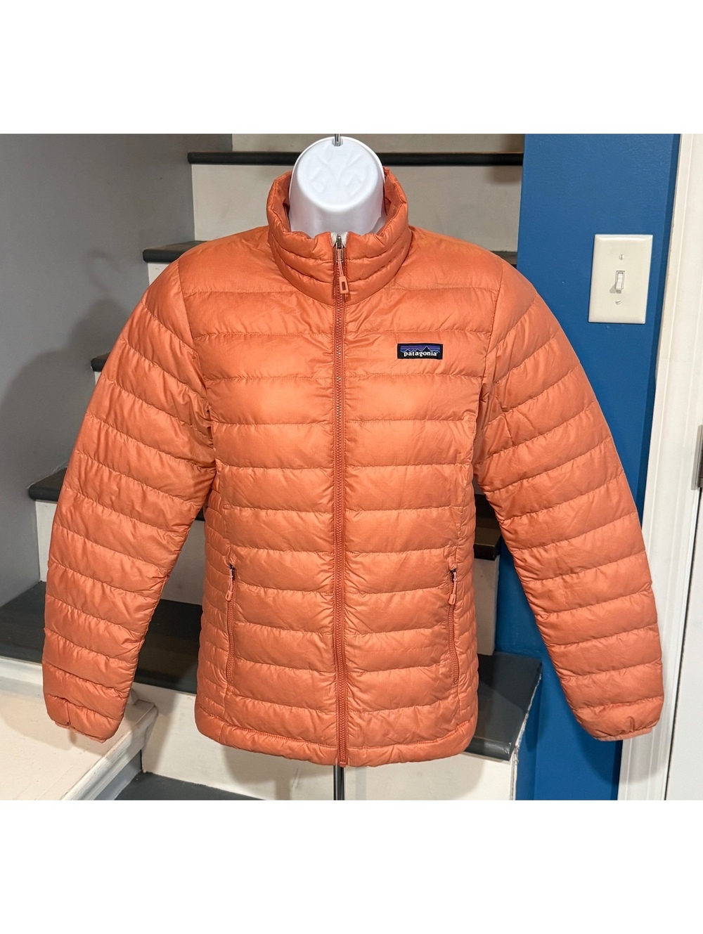 Patagonia Women’s Size Small Goose Down Sweater Mellow Melon Full Zip Jacket!